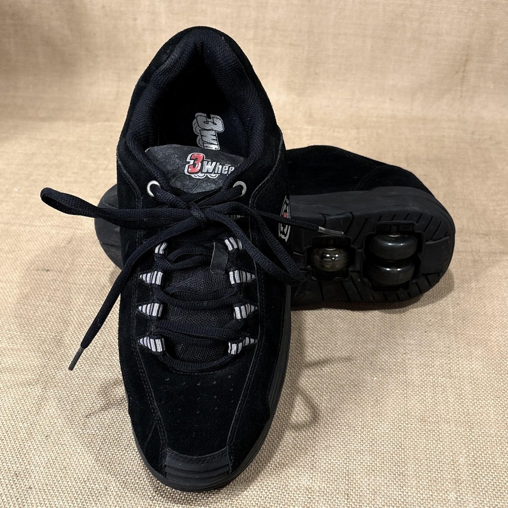 Skechers 3Wheelees Mens 13 Vintage Black Suede Triple Wheel Skate Shoes Y2K